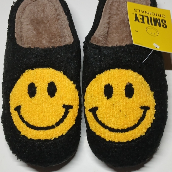smiley originals Shoes - Smiley Originals Slippers